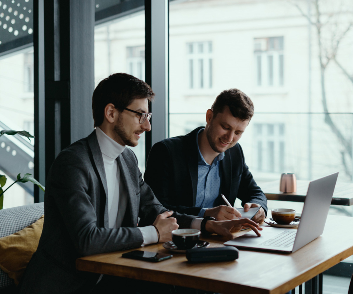 What Are The Other Roles Of Financial Advisor?